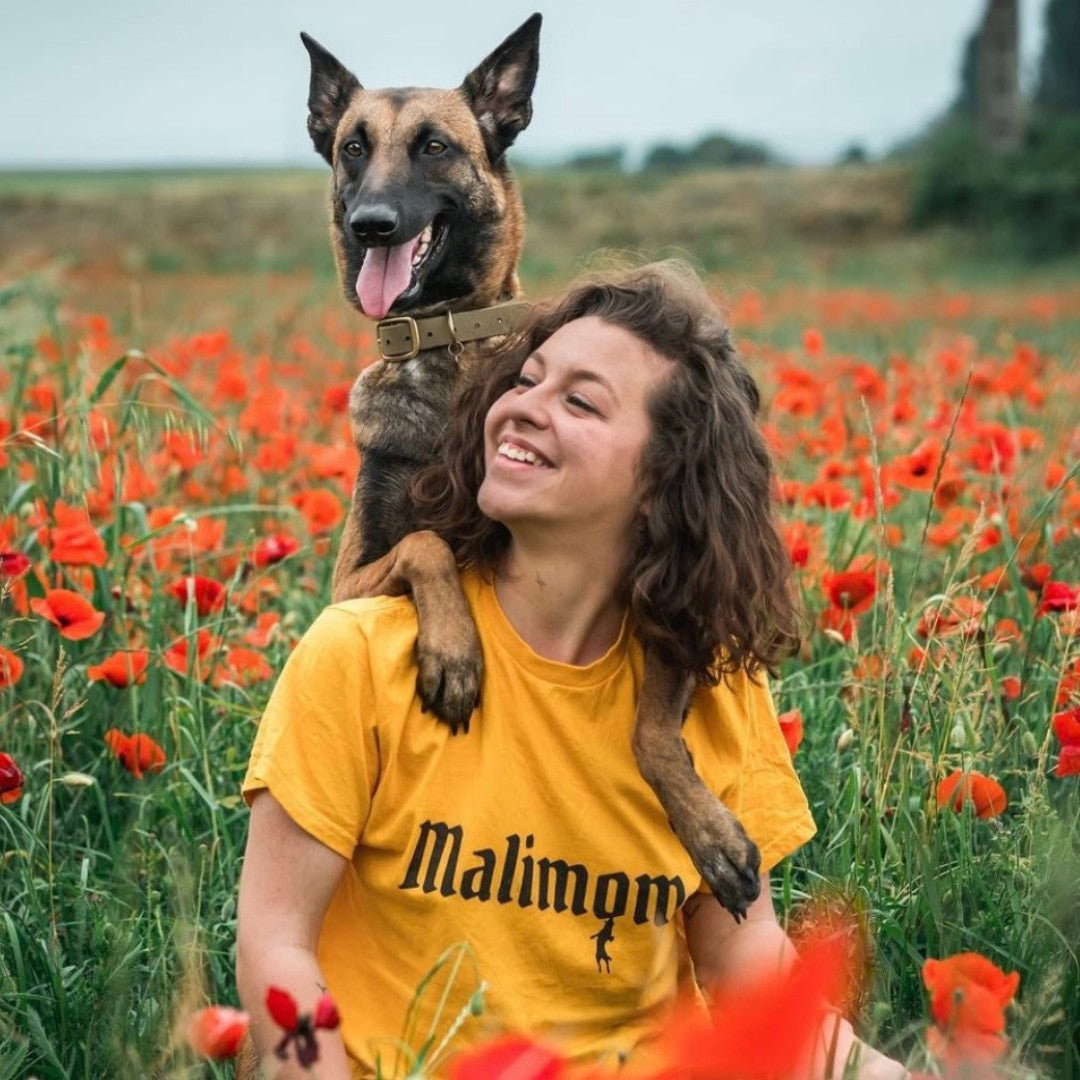 Pour Dog Mom