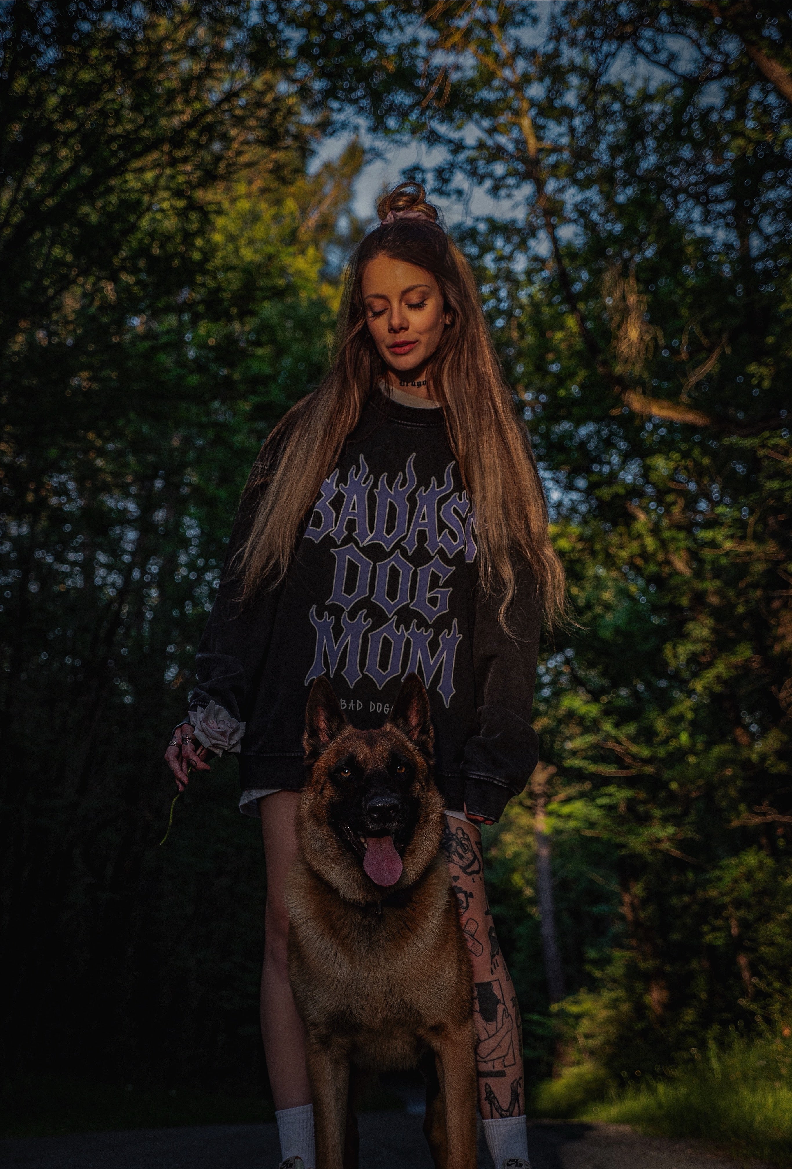 Crewneck Ultra Oversized - BADASS DOG MOM 🔥