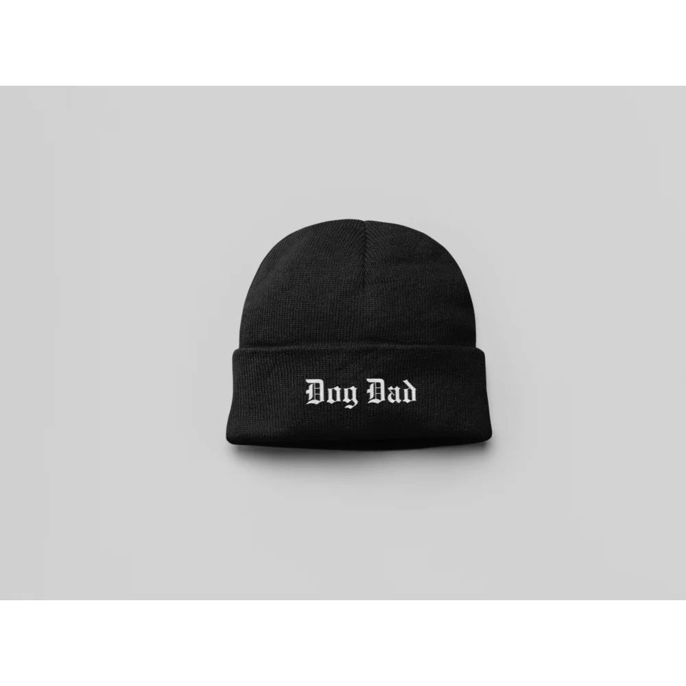 Bonnet en tricot noir avec โDog Dadโ brodรฉ sur le devant.