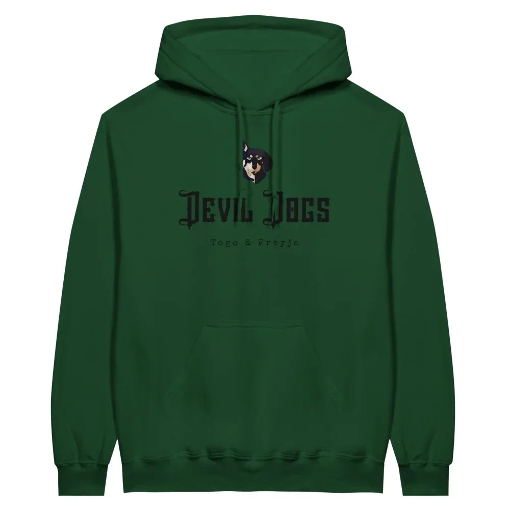 Sweat Ă capuche vert avec texte âDevil Dogsâ et graphique de chien sur le devant.