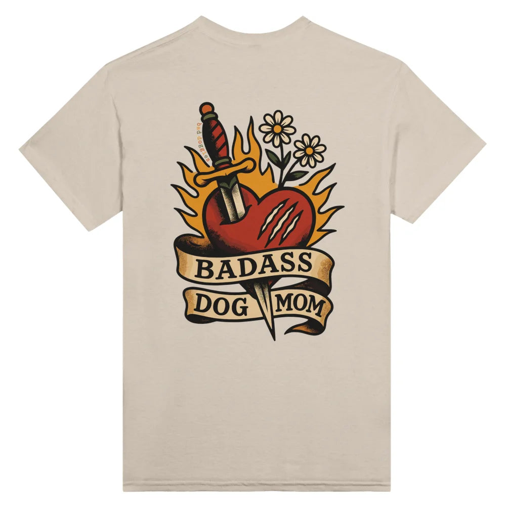 T-shirt Badass Dog Mom โค๏ธโ๐ฅ x ๐ฎ๐๐ฉ๐๐๐ ๐ก๏ธ - Sahara / S