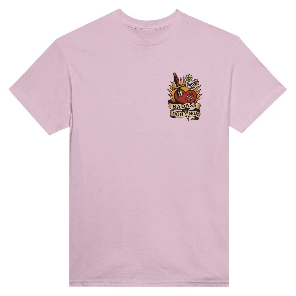 T-shirt Badass Dog Mom โค๏ธโ๐ฅ x ๐ฎ๐๐ฉ๐๐๐ ๐ก๏ธ - T-shirt Badass