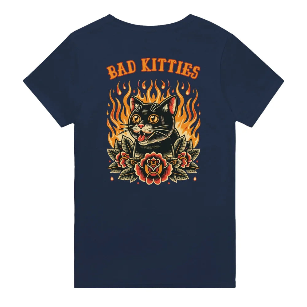 T-shirt bleu marine avec un graphisme coloré ’Bad Kitties’ représentant un chat féroce entouré de flammes et de roses.