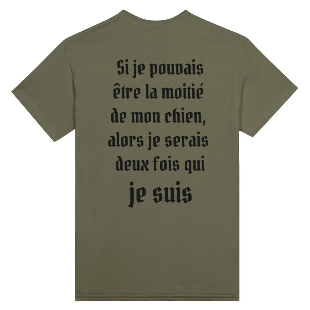 T-shirt vert olive avec texte français imprimé au dos.